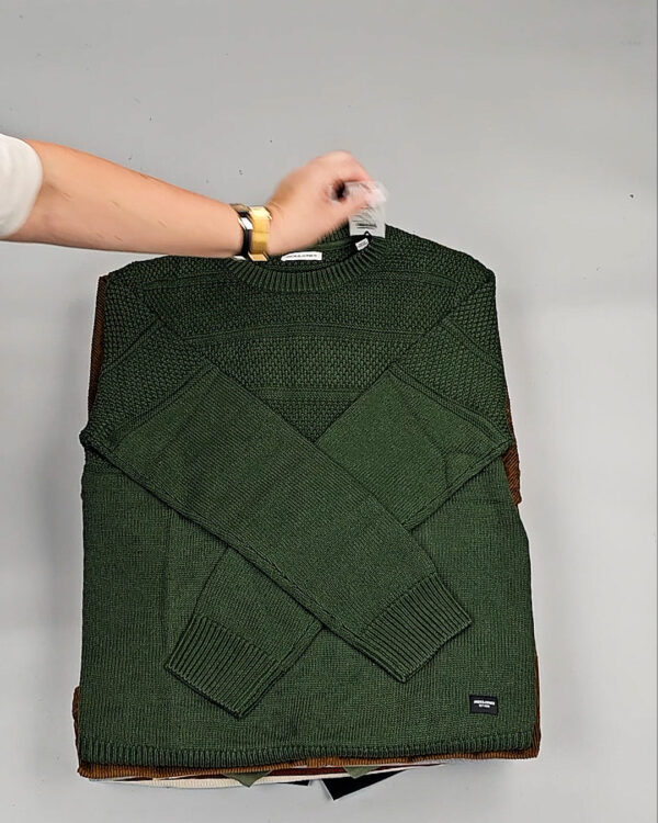 Фотография  909 - JACK JONES Men Winter mix 075#20 кг, ЛОТ № СТ-9267 оптом в Пскове и Псковской области