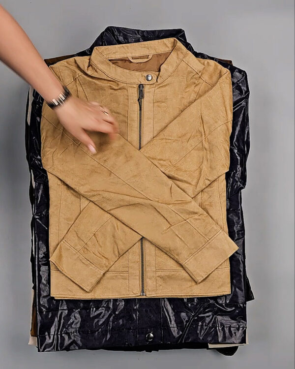 Фотография  946 - Ветровки Bestseller+DK 035#10 кг, ЛОТ СТ-9396 оптом в Пскове и Псковской области