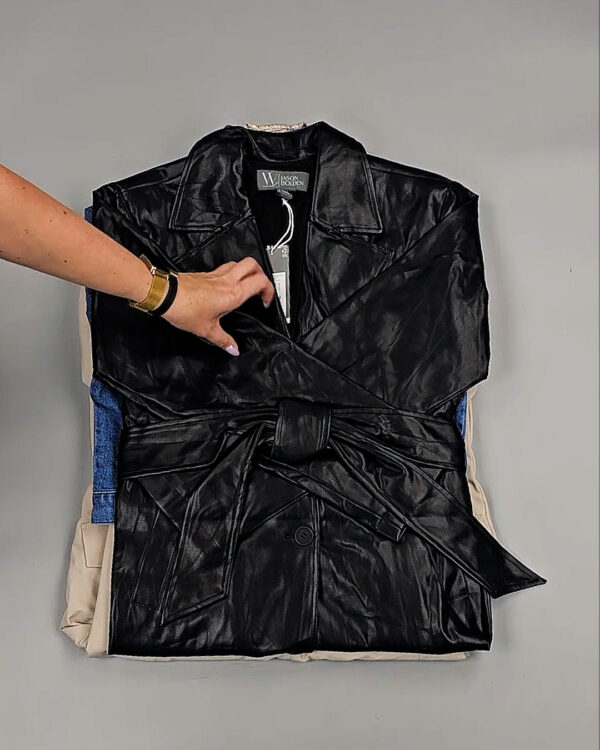 Фотография  498 - Ветровки женские CAN 104#12,4 кг, ЛОТ СТ-9403 оптом в Пскове и Псковской области