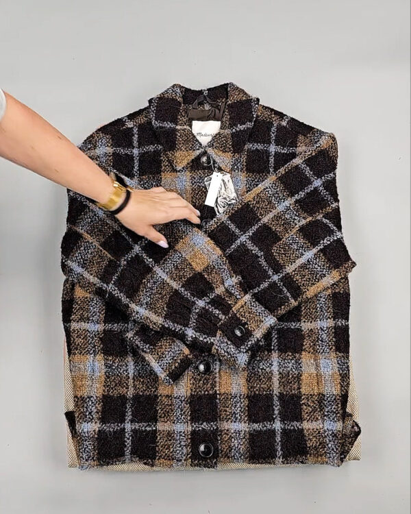 Фотография  477 - Ветровки женские CAN 104#12,7 кг, ЛОТ СТ-9405 оптом в Пскове и Псковской области