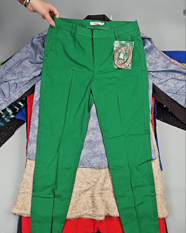 Фотография  891 - B.YOUNG Winter mix 104#15 кг, ЛОТ СТ-9595 оптом в Пскове и Псковской области