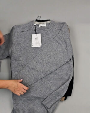 Фотография  559 - Джемпера Bestseller 104#7 кг, ЛОТ СТ-9423 оптом в Пскове и Псковской области