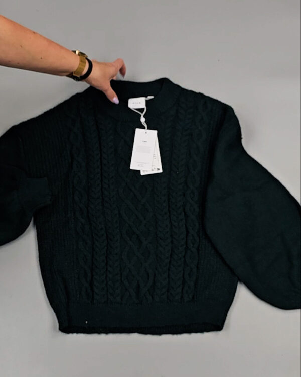 Фотография  340 - Джемпера Bestseller 104#7 кг, ЛОТ СТ-9423 оптом в Пскове и Псковской области