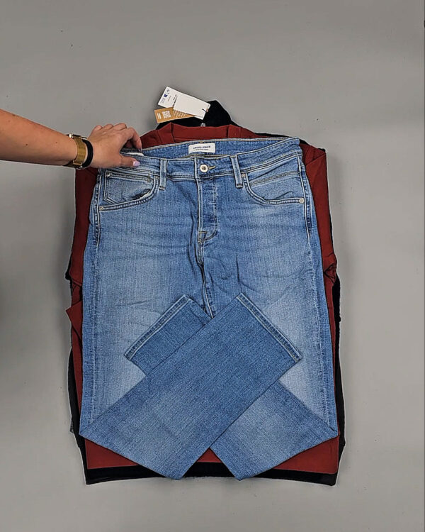 Фотография  100 - JACK JONES Men Winter mix 075#20 кг, ЛОТ № СТ-9444 оптом в Пскове и Псковской области