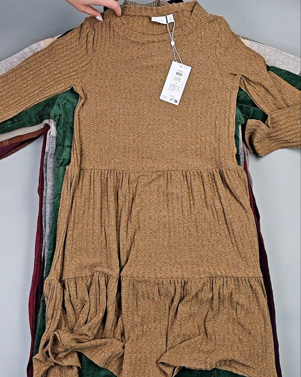 Фотография  615 - Платья Bestseller+DK Winter 035#7 кг, ЛОТ СТ-9997 оптом в Пскове и Псковской области