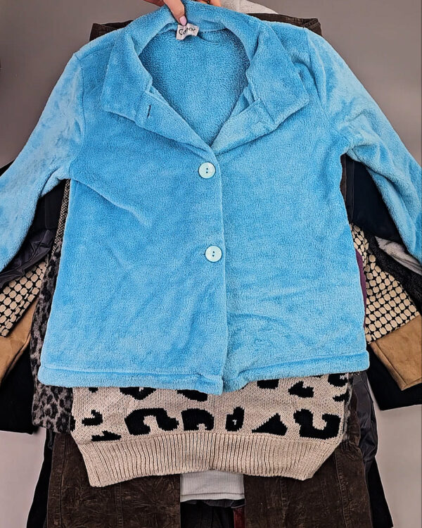 Фотография  425 - Женский микс зима (Winter mix)#20 кг, ЛОТ СХ-0206 оптом в Пскове и Псковской области