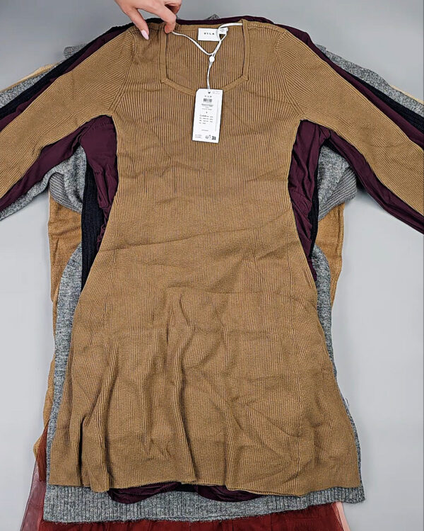 Фотография  748 - Платья VILA Winter 104#7 кг, ЛОТ СТ-9902 оптом в Пскове и Псковской области