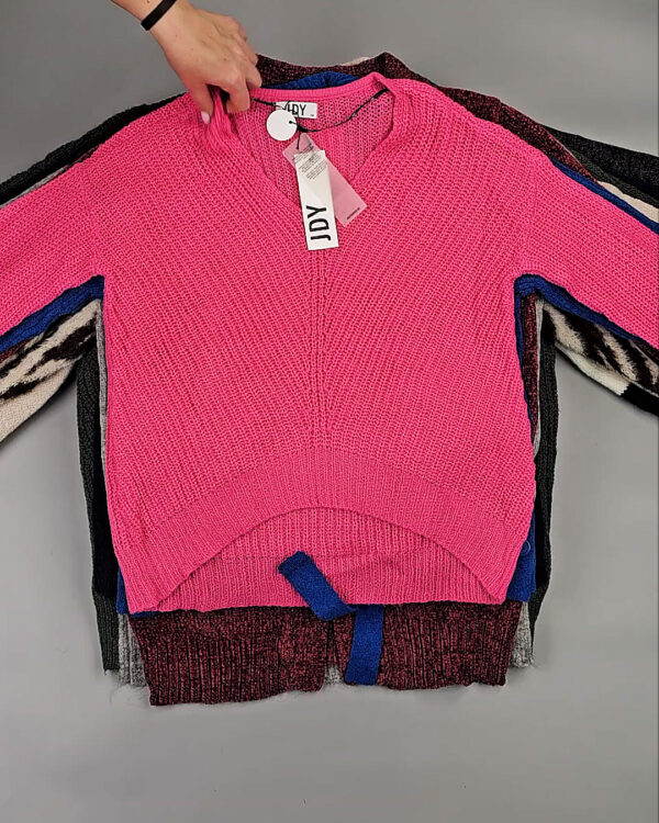 Фотография  178 - Джемпера Bestseller+DK 035#7 кг, ЛОТ СТ-9913 оптом в Пскове и Псковской области