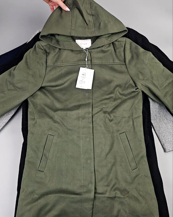 Фотография  860 - Пальто Bestseller 104#15,2 кг, ЛОТ СТ-9842 оптом в Пскове и Псковской области