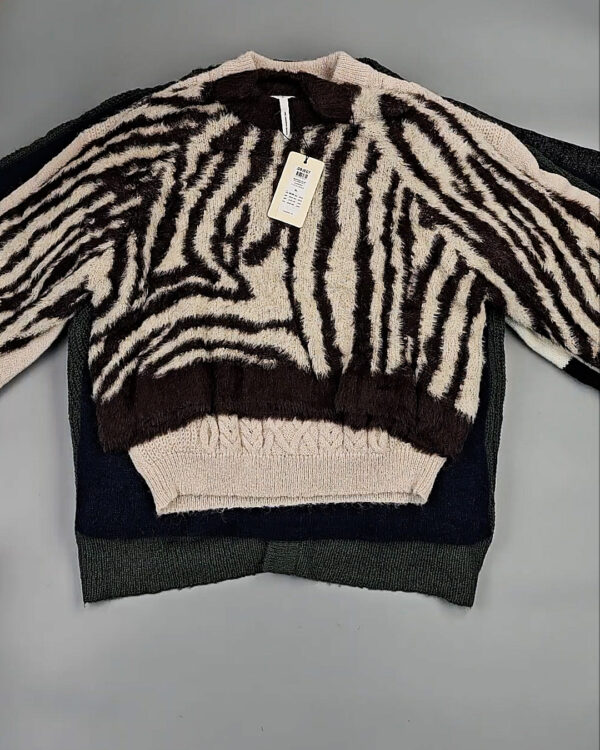 Фотография  586 - Джемпера Bestseller+DK 035#7 кг, ЛОТ СТ-9913 оптом в Пскове и Псковской области