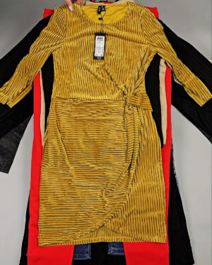 Фотография  388 - DK+Bestseller 085#16 кг, ЛОТ СТ-9952 оптом в Пскове и Псковской области