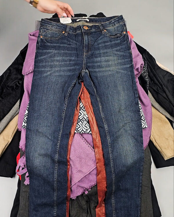 Фотография  433 - Женский микс зима (Winter mix)#20 кг, ЛОТ СХ-0206 оптом в Пскове и Псковской области