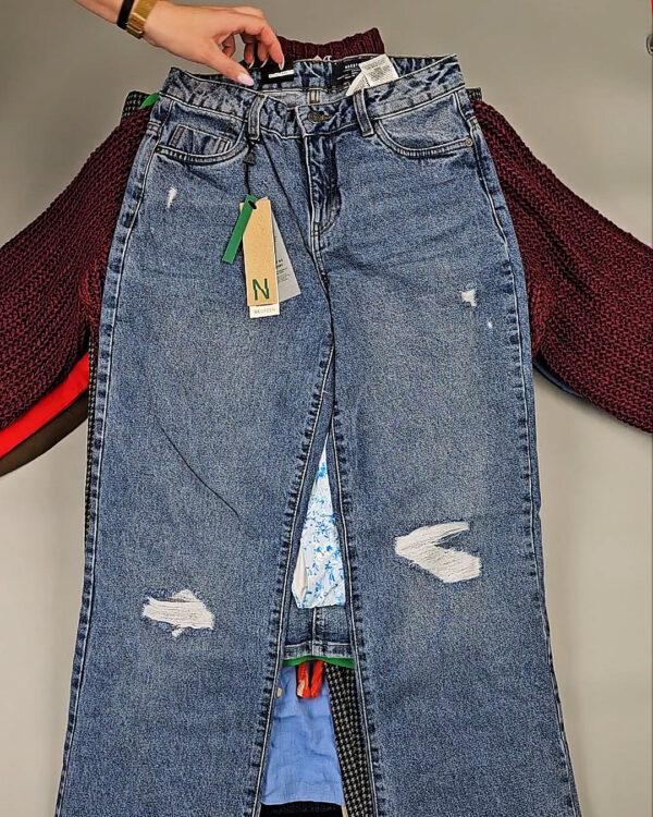 Фотография  176 - DK+Bestseller 085#16 кг, ЛОТ СТ-9950 оптом в Пскове и Псковской области