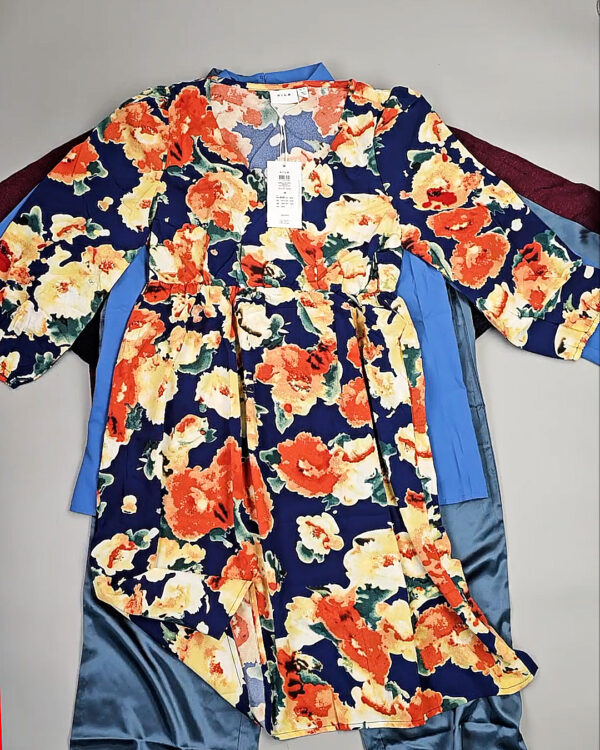 Фотография  177 - VILA Winter MIX 064#15 кг, ЛОТ СТ-9815 оптом в Пскове и Псковской области